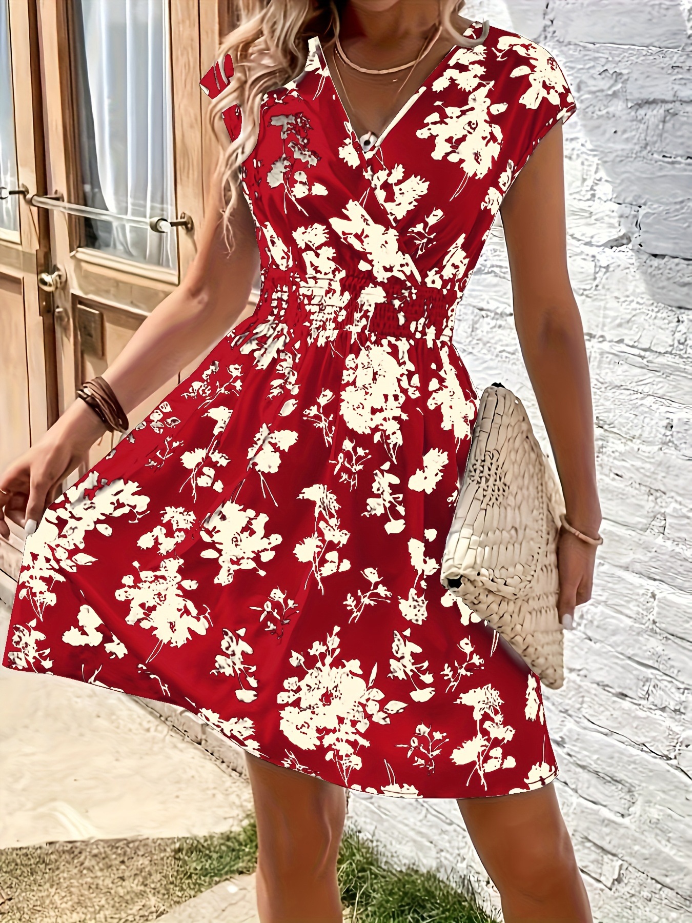 Floral Print Bodycon Dress Slim Fit Elegant Design Comfortable Fabric Perfect for Parties and Special Occasions