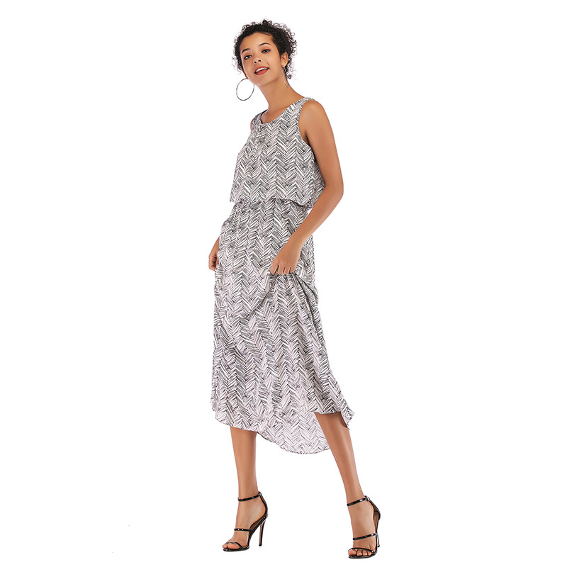 Summer Floral Chiffon Dress Fresh Sweetheart Neckline Waist Defined Fit Adjustable Straps Casual or Party Wear