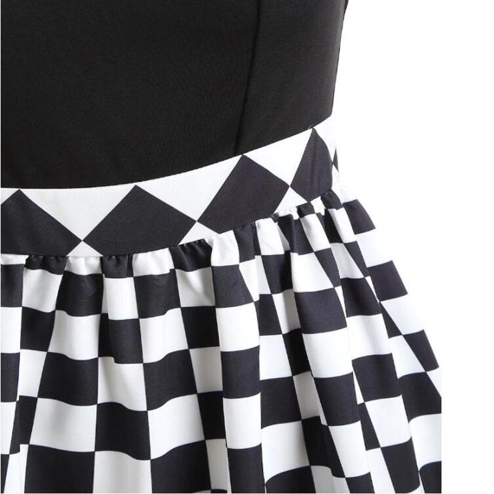 Fashionable Black and White Plaid Cami Top Lightweight Stylish Versatile Perfect for Summer Casual Wear Wholesale