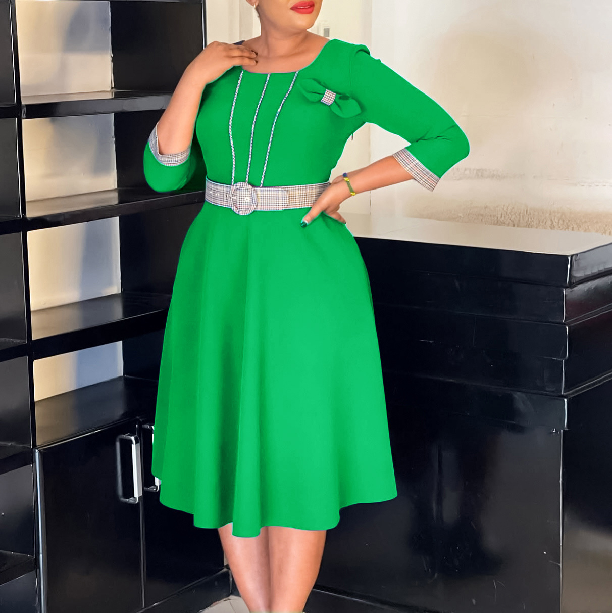 Elegant Women's Fashion Dress with Round Neck, Color Block Design, African Style, Ideal for Trade and Export, Stylish and Chic