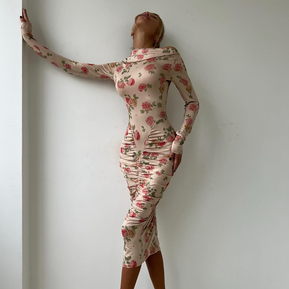 European and American Cross border Autumn and Winter New Women's Fashion Long Sleeve Personality Printed Wrinkled Sexy Bodycon Dress