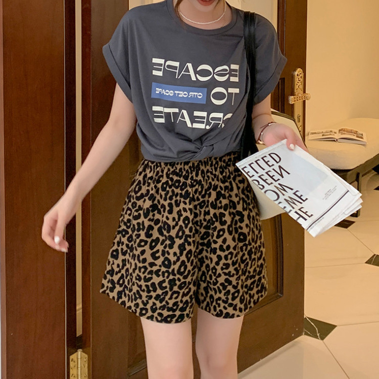 Leopard Print High Waisted Shorts Slim Fit Elastic Waist Comfortable Fabric Casual Summer Wear Wholesale Available