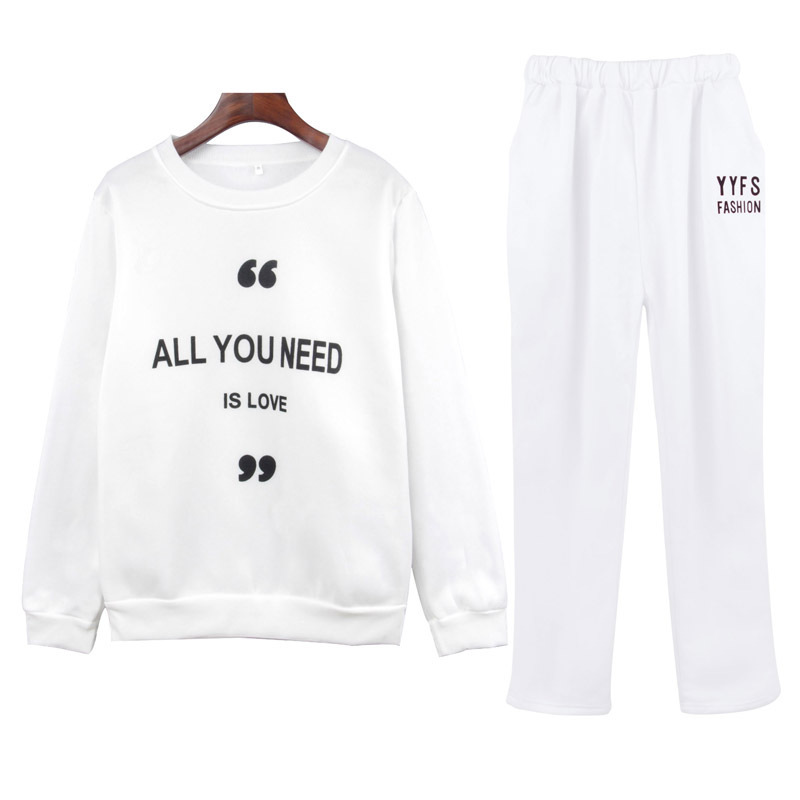 Womens Fleece Lined Sports Set Deer Print Round Neck Long Sleeve Sweatshirt Casual Pants Autumn Winter Wear