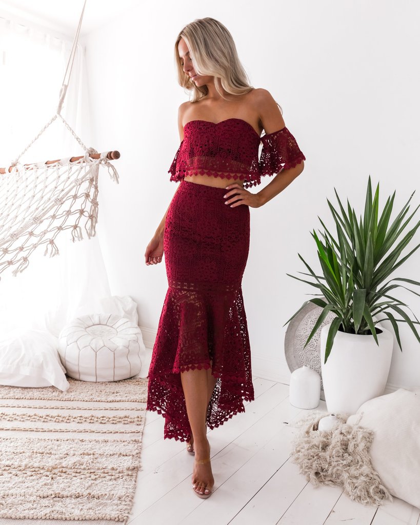 Lace Strapless Backless Pencil Dress Set Elegant Design Comfortable Fit Versatile Style Perfect for Parties or Events
