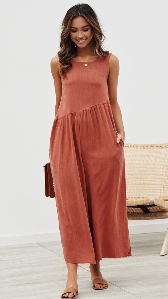 Chic Womens Solid Color Jumpsuit Elegant Design Comfortable Fit Versatile for Work or Casual Wear Wholesale Available