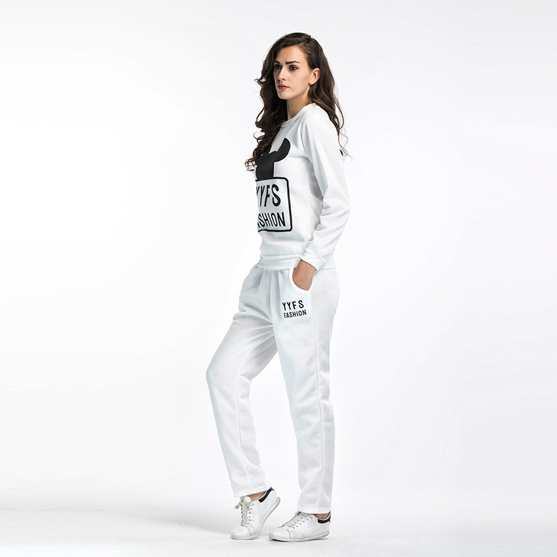 Womens Fleece Lined Sports Set Deer Print Round Neck Long Sleeve Sweatshirt Casual Pants Autumn Winter Wear