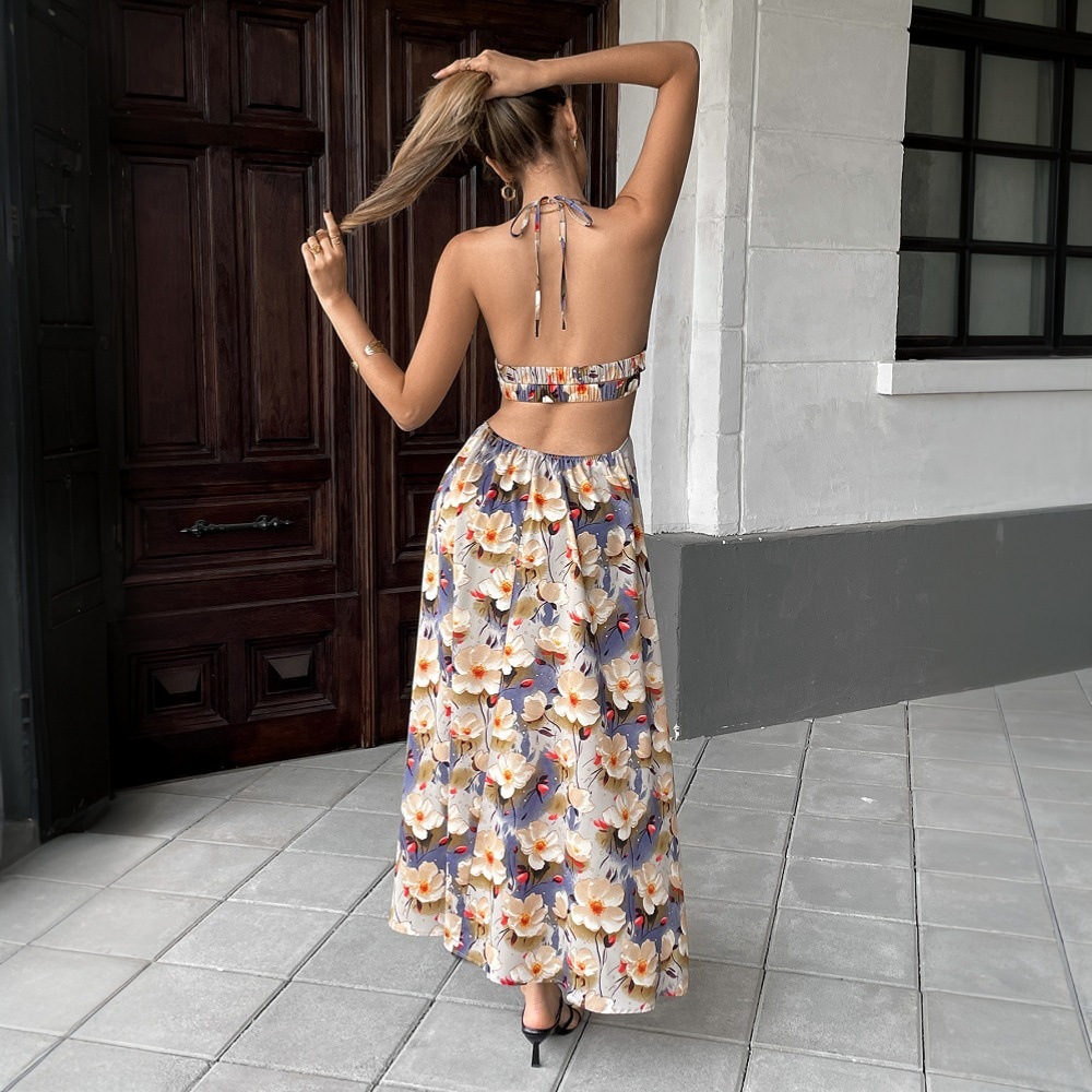 Summer Floral Maxi Dress Elegant Youthful Design Sleeveless Lightweight Fabric Perfect for Casual Outings