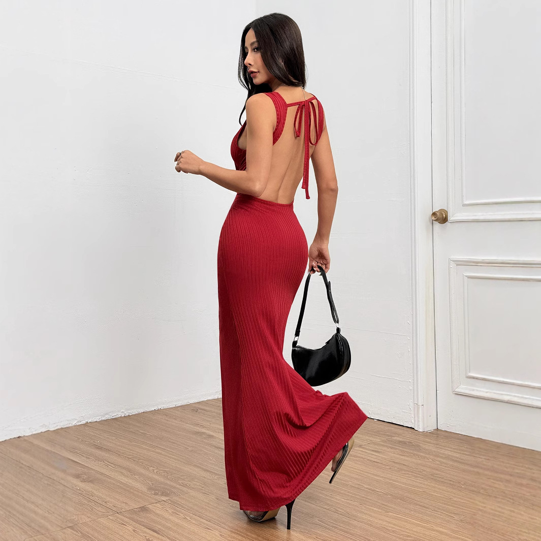 Elegant Backless Evening Dress Sexy Design Long Silhouette Perfect for Parties Wholesale Available