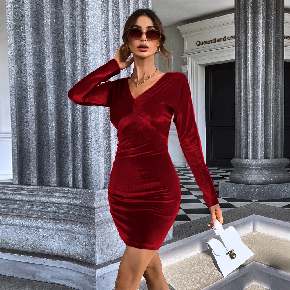 Autumn Winter Sexy Backless Bodycon Dress with Waist Slimming Long Sleeve Velvet Dress
