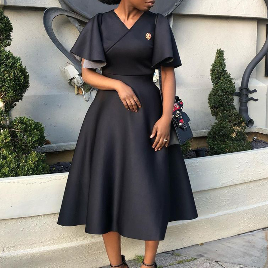 New Women's Dress with Flared Sleeves and V neck, Elegant Style, Big Skirt, European and American Style