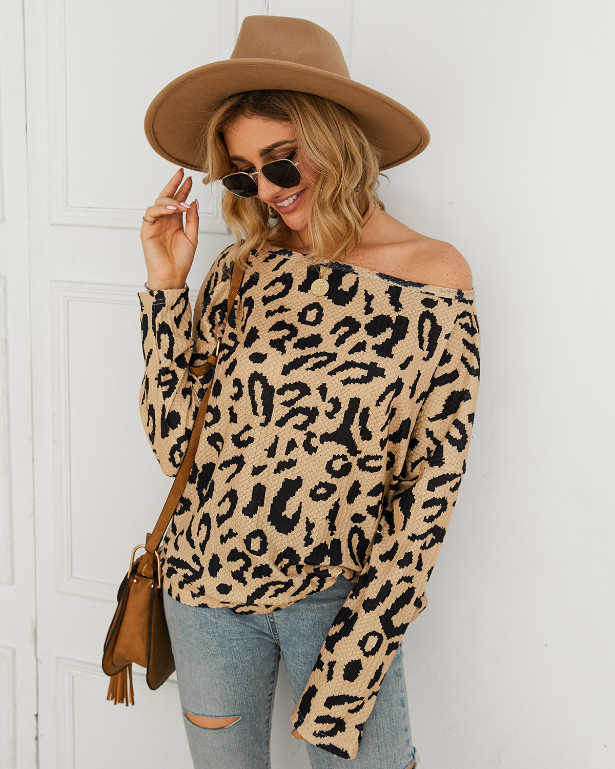 Leopard Print Sweater Original Design Elegant Style Long Sleeve Autumn Winter Wholesale Available